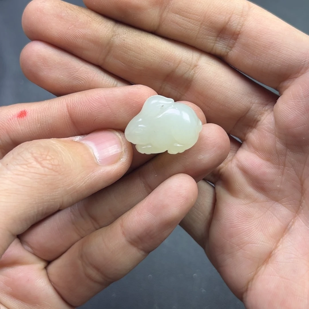 和田玉颈饰未镶嵌多样性手工钢板料兔子