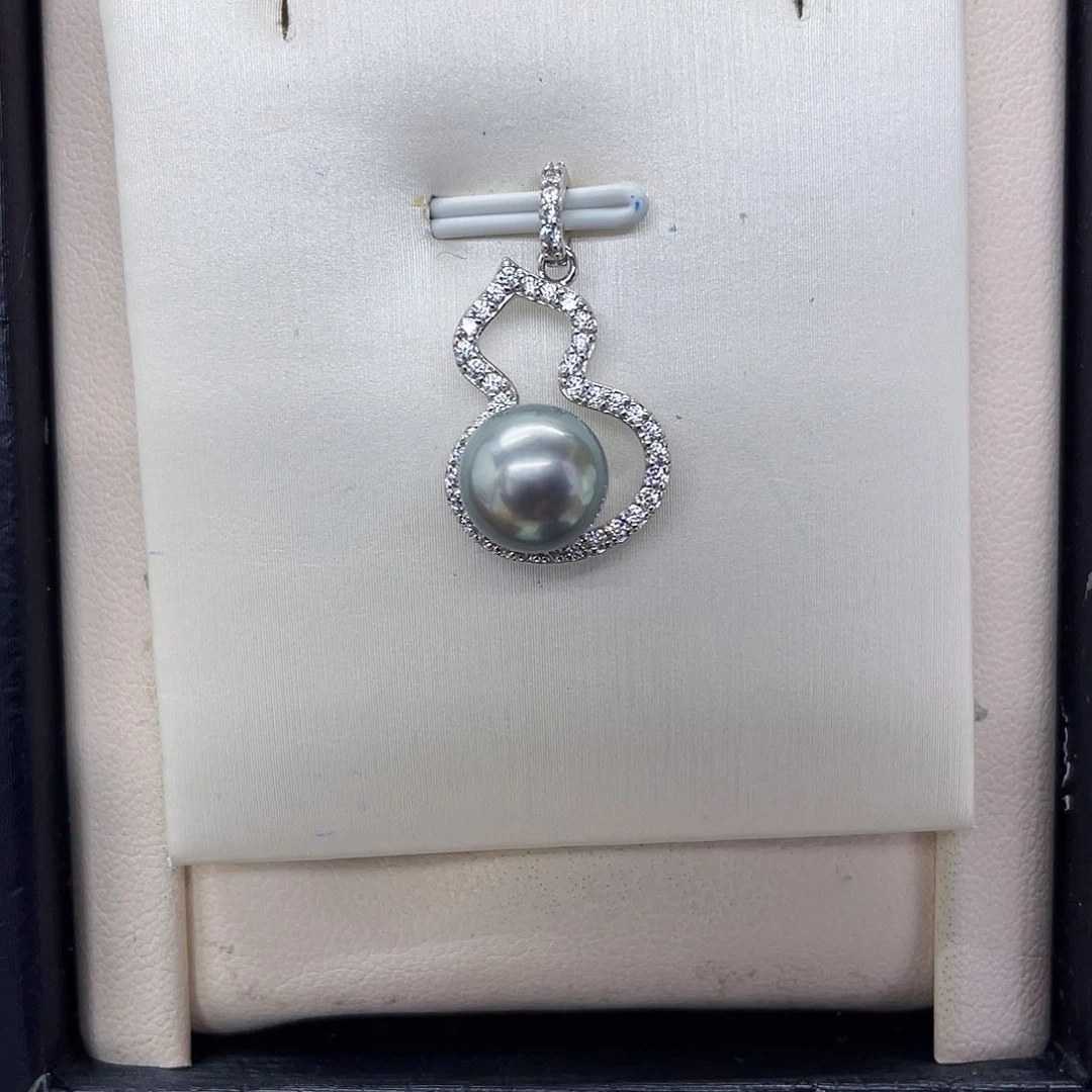 银S925镶嵌海水珍珠颈饰绿色葫芦吊坠