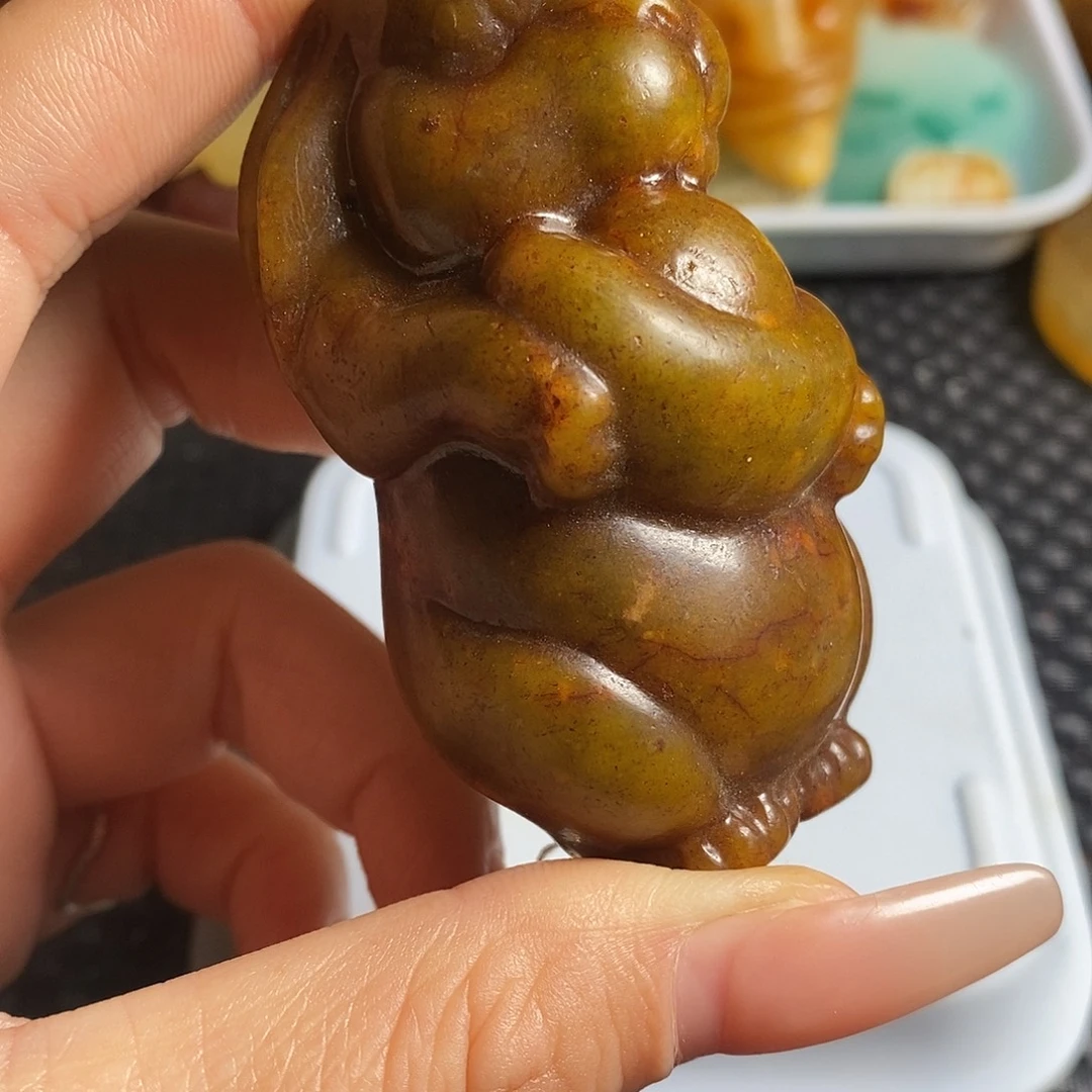 岫岩老玉（透闪石质玉）未镶嵌珠宝奇石