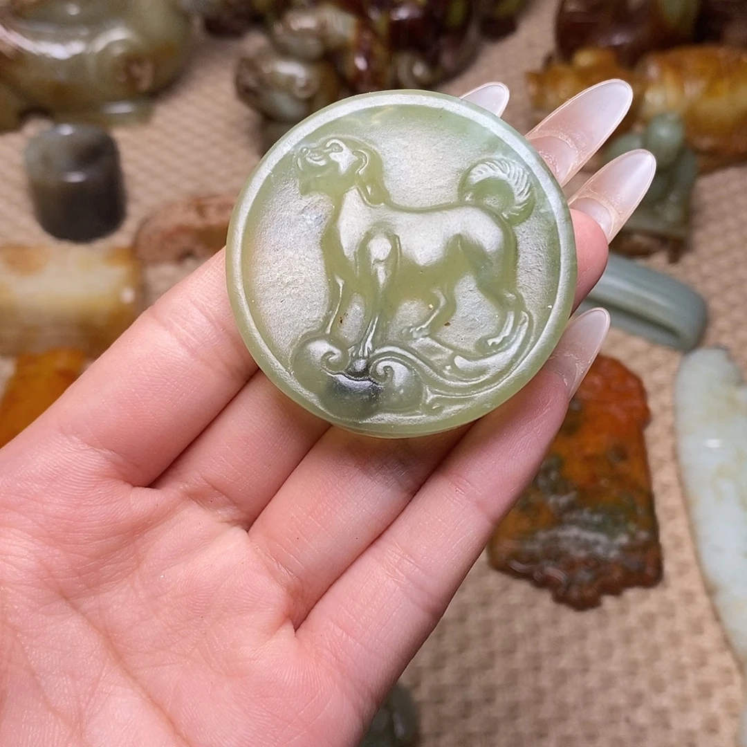 未镶嵌蛇纹石玉颈饰