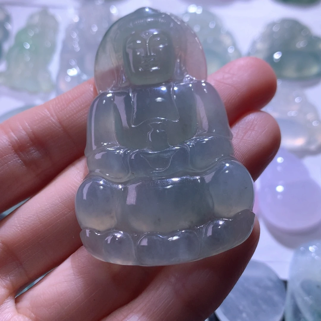 翡翠未镶嵌颈饰观音