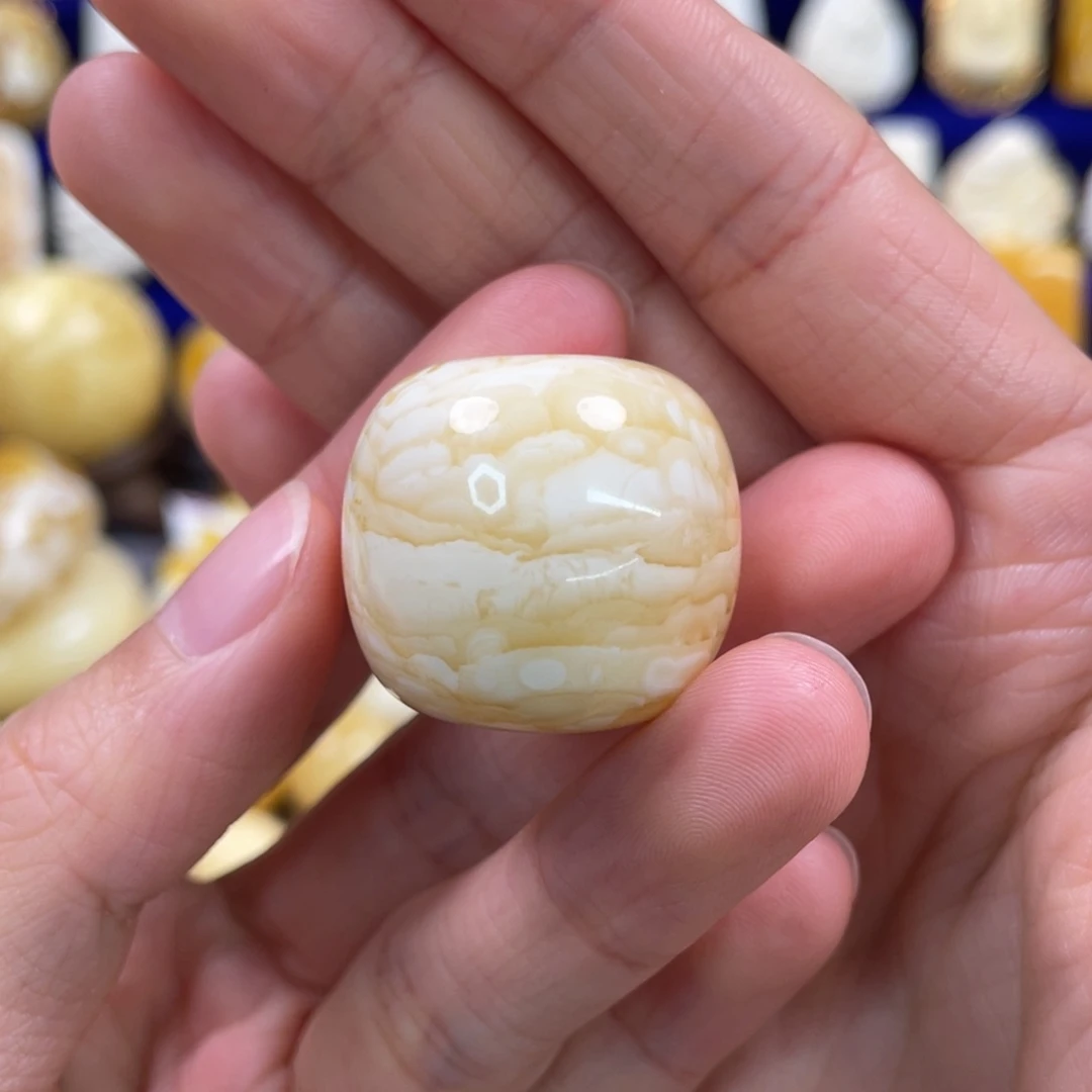 蜜蜡裸石未镶嵌琥珀蜜蜡扣子