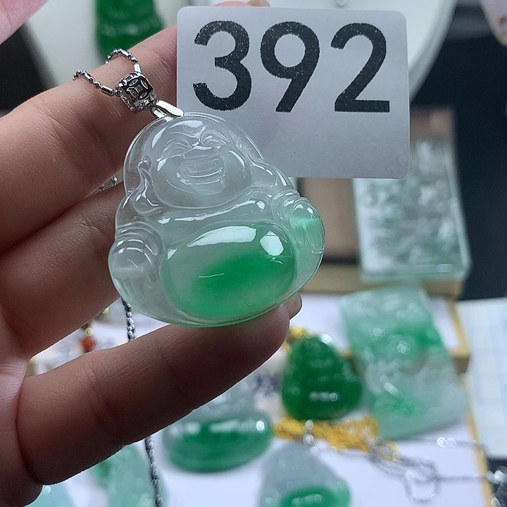吊坠(赠链)未镶嵌翡翠