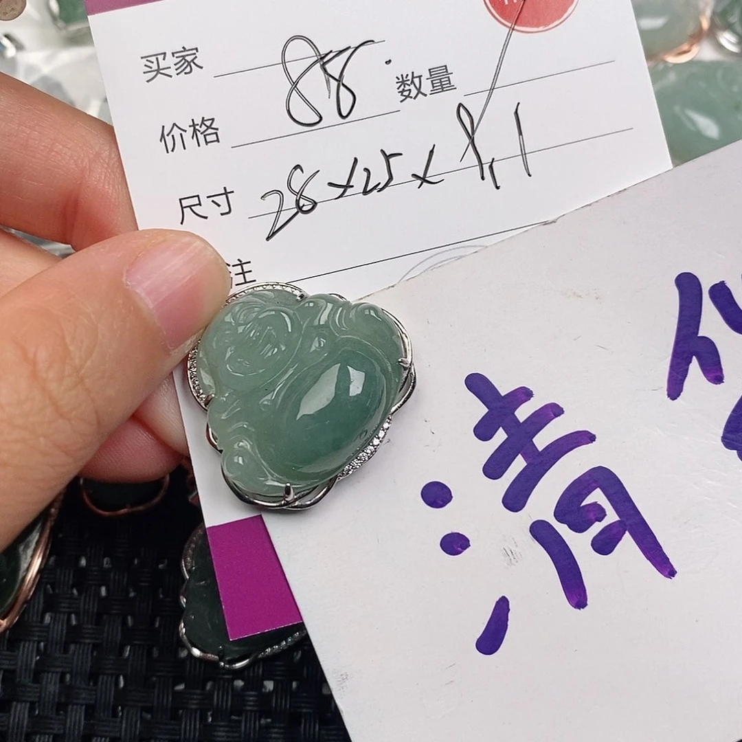颈饰银S925镶嵌翡翠
