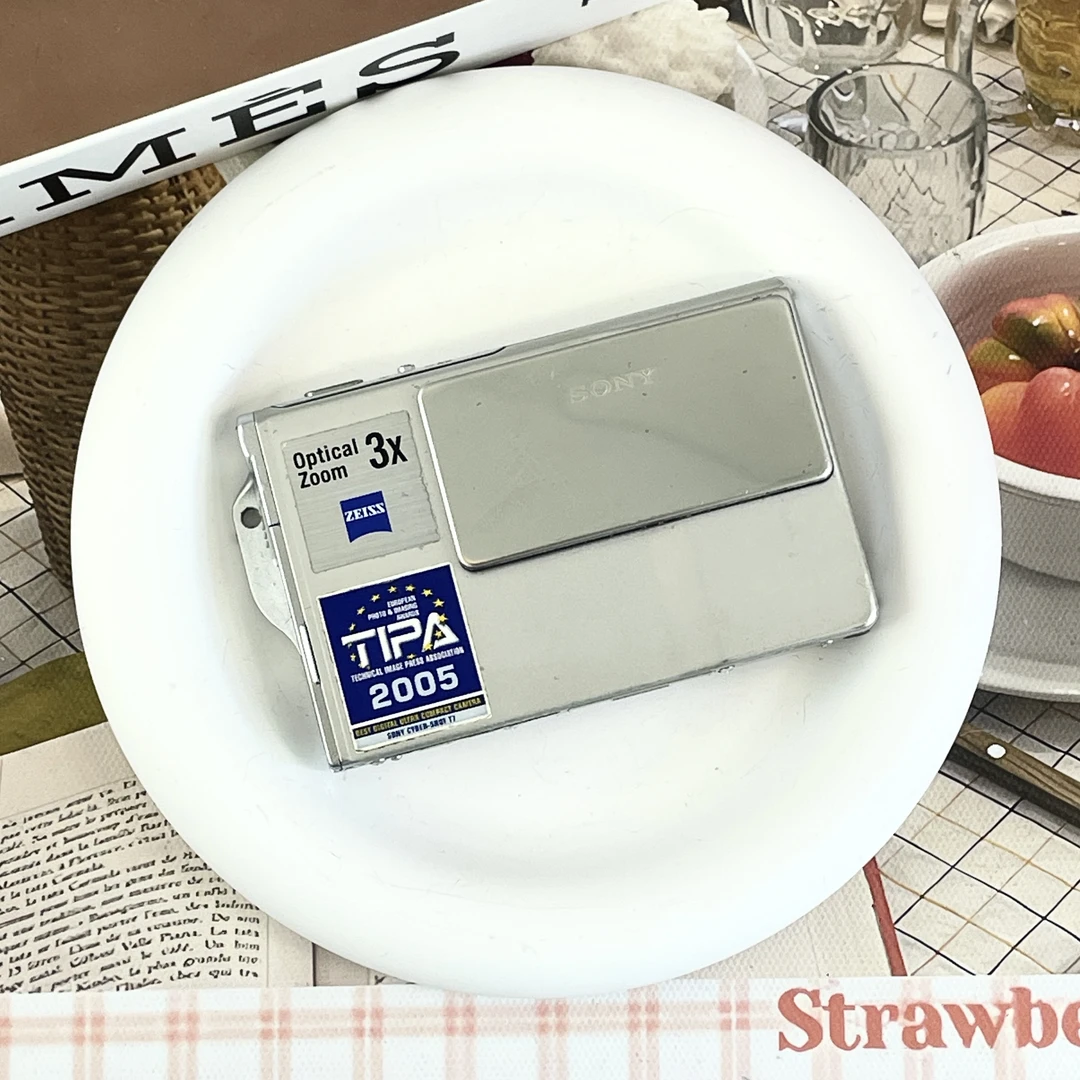 9新 Sony/索尼 T7银色 510万像素3倍变焦 二手no退no换