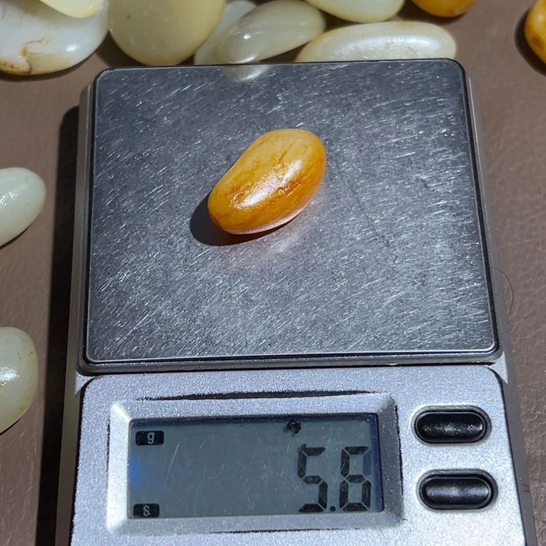 和田玉未镶嵌珠宝半成品