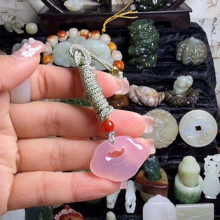 和田玉（糖玉）未镶嵌颈饰