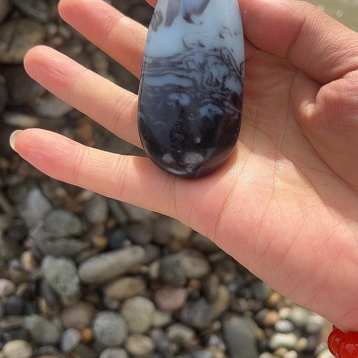 圆润饱满吊坠手把