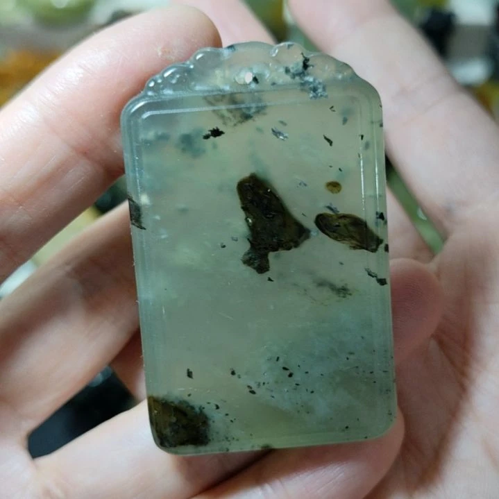 朱***语岫玉未镶嵌挂坠款式