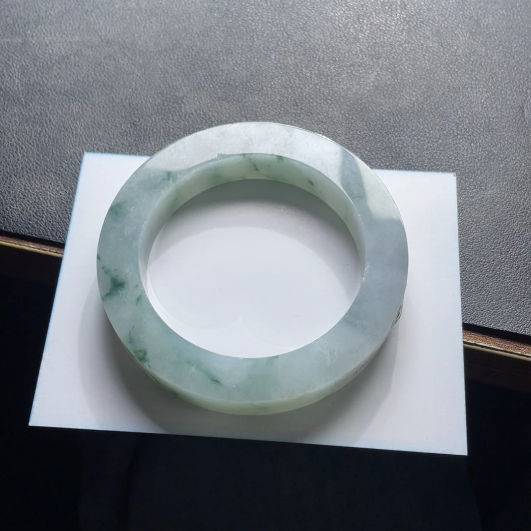 坚***。定制翡翠未镶嵌翡翠