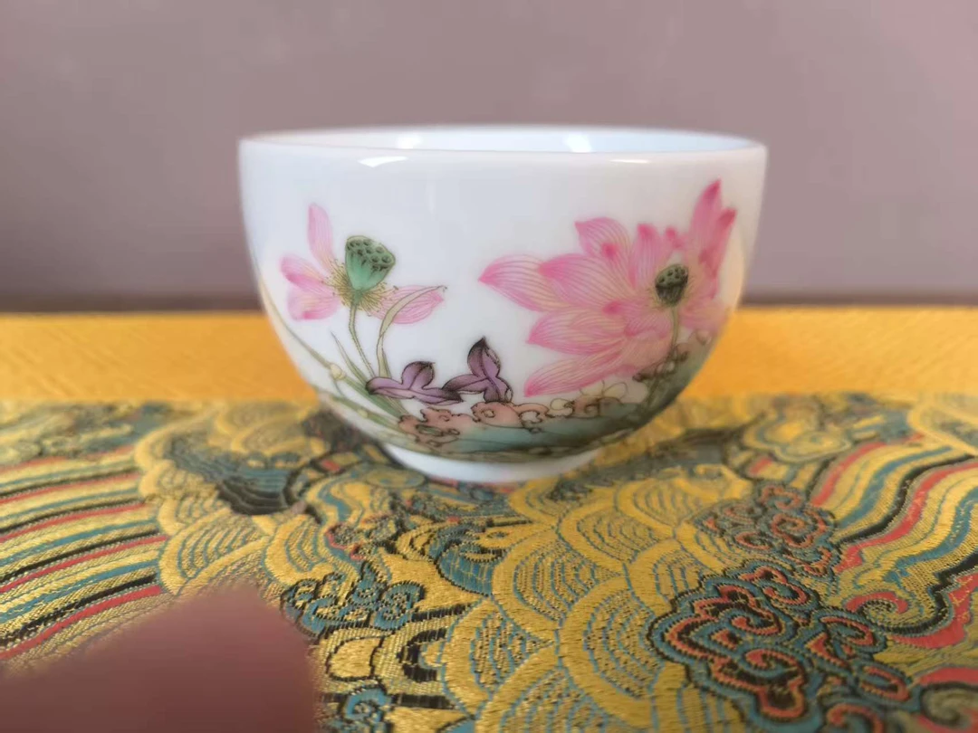 景德镇高温制作 陶瓷荷花主人杯  带内绘