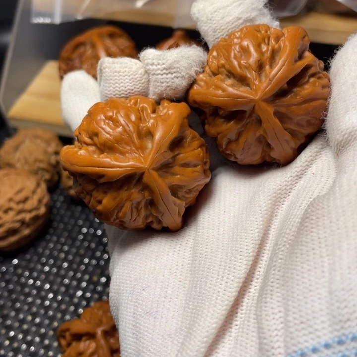 【闪购商品】桃核把件（***醒三棱工艺1345788