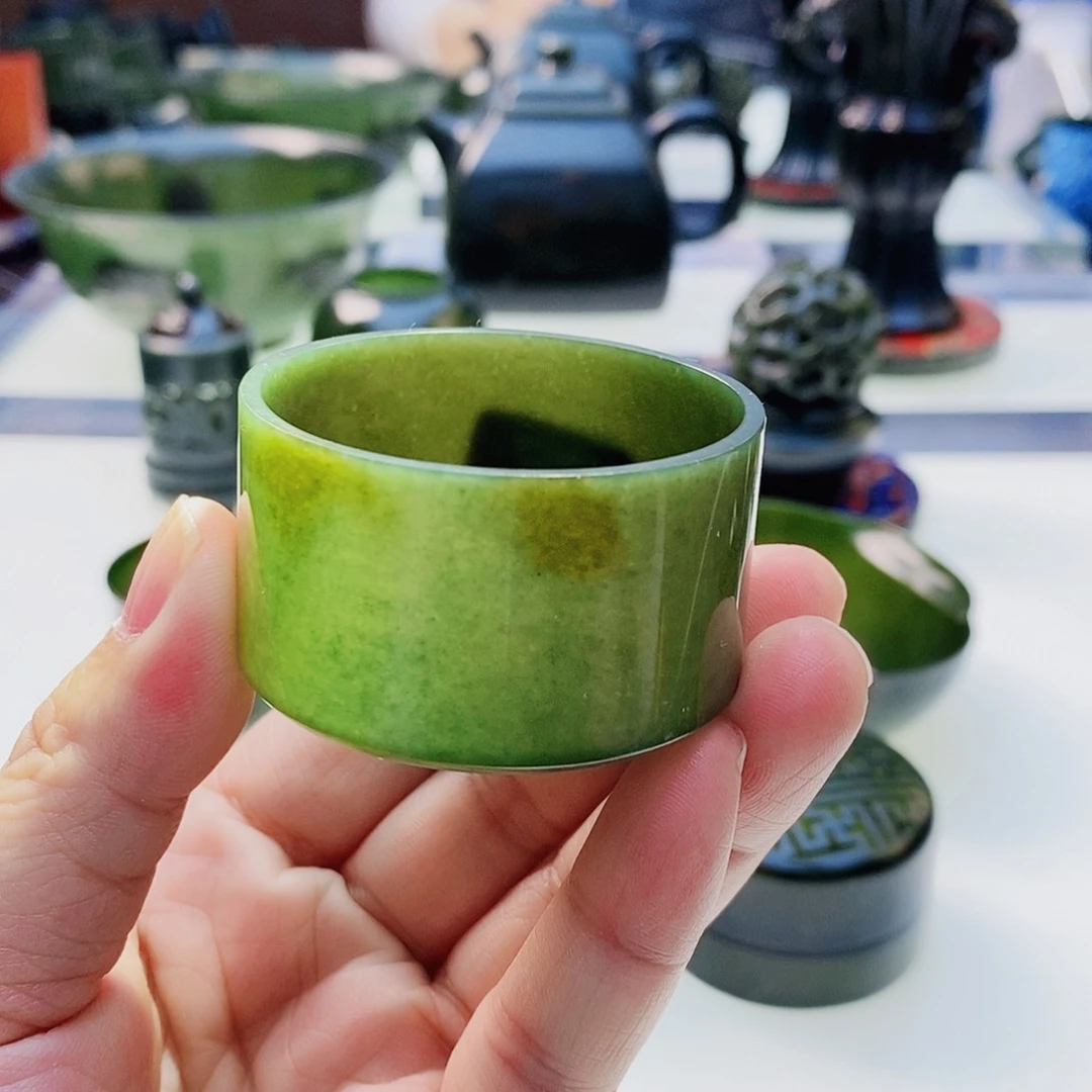 未镶嵌和田玉摆件