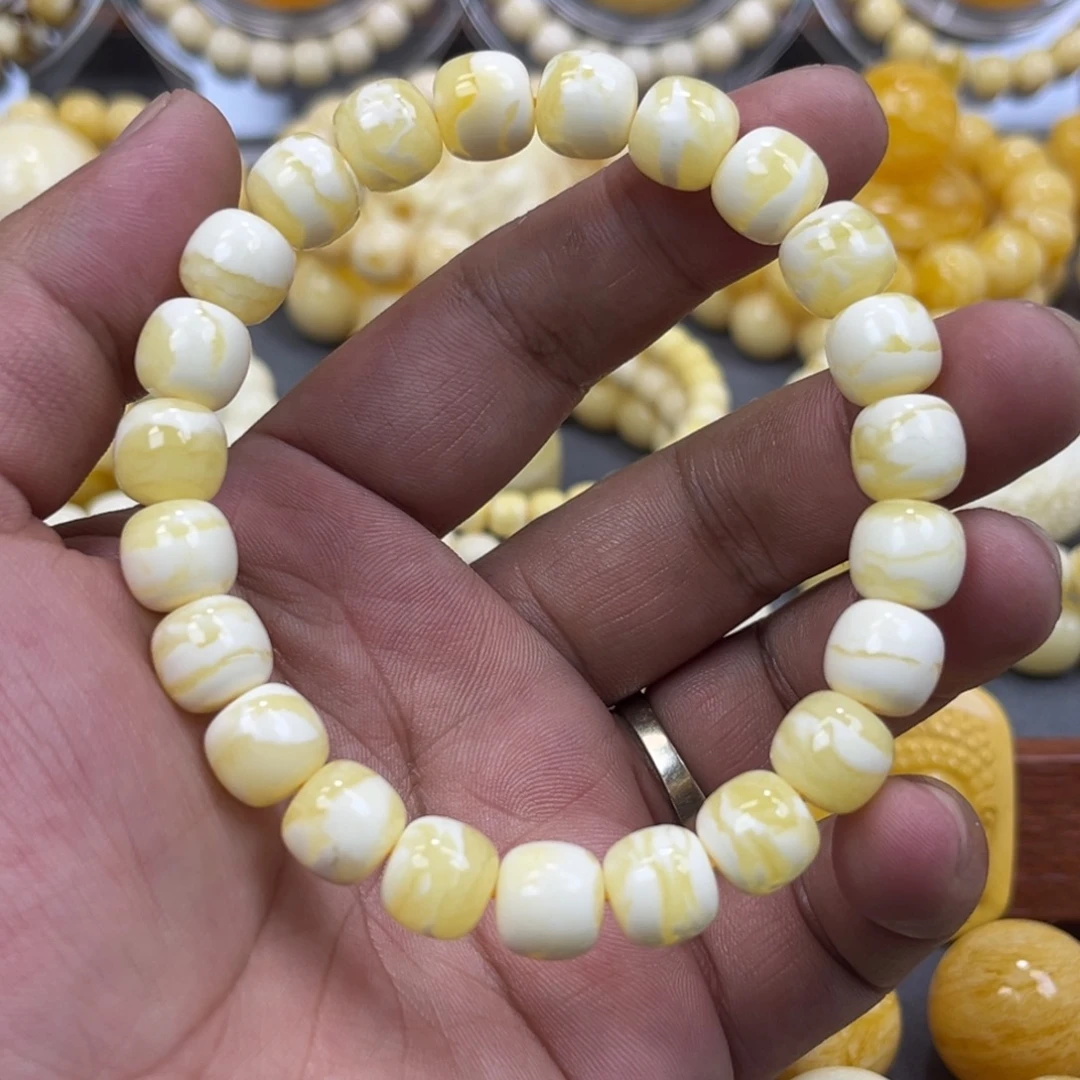 琥珀未镶嵌手串同料瓷白花精工老邢手串10mm