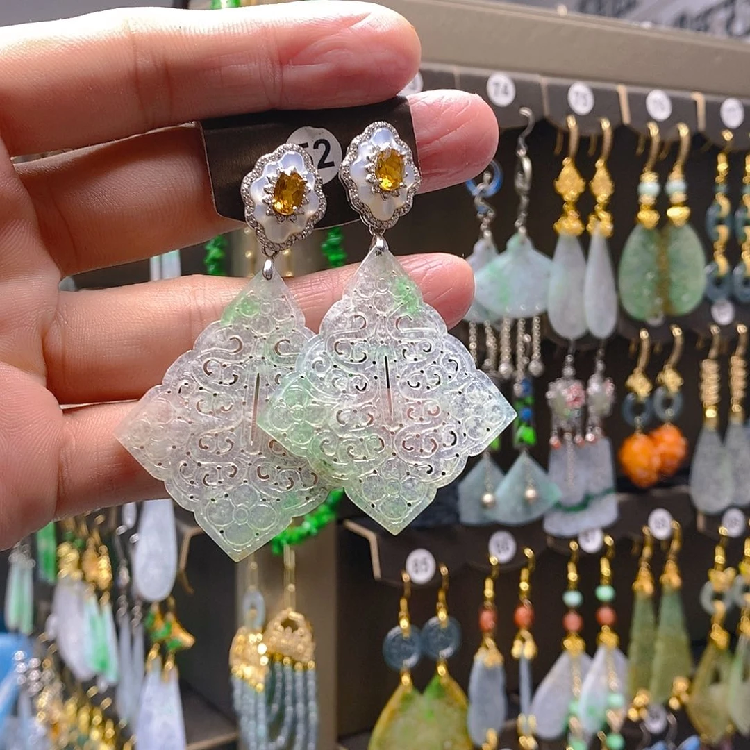 未镶嵌翡翠耳饰翡翠
