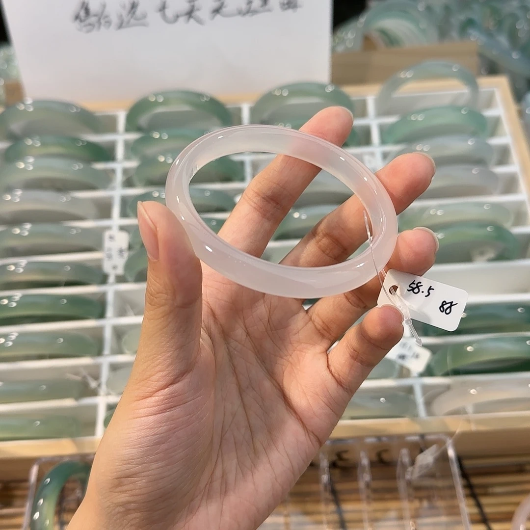 玛瑙/玉髓未镶嵌手镯圈口58.5
