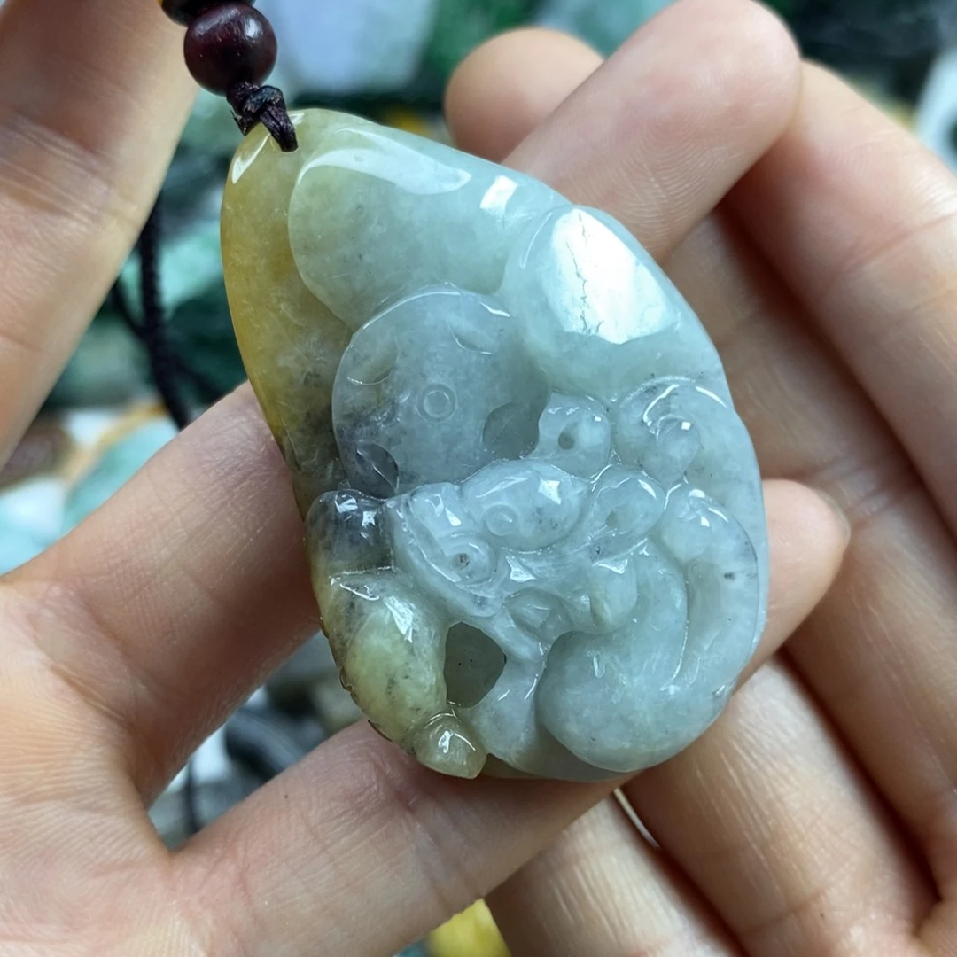 翡翠颈饰未镶嵌吊坠