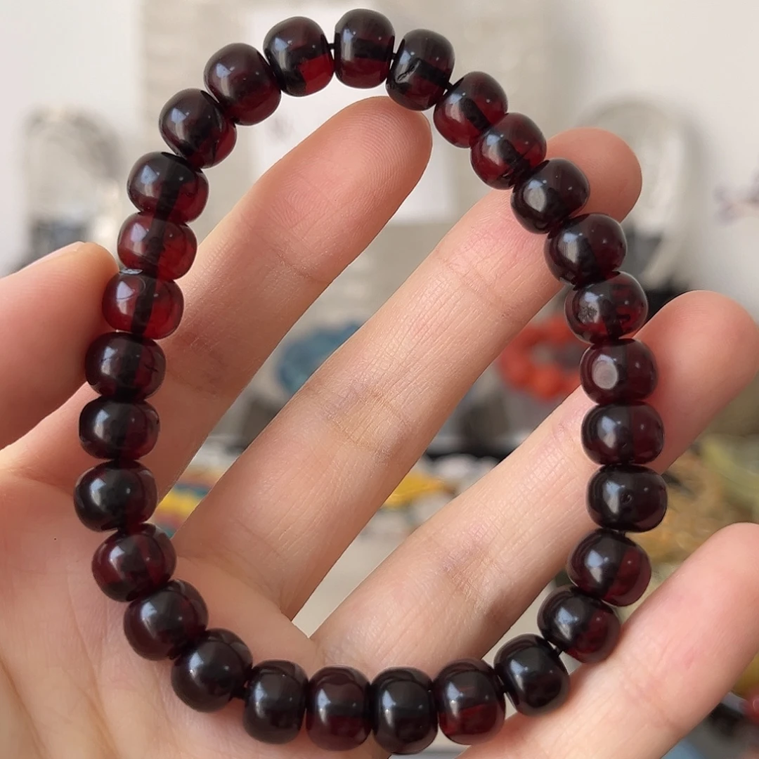 琥珀未镶嵌手链矿坑