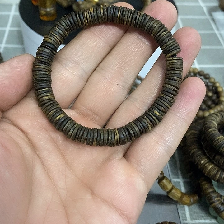 沉香手串?****沉水片珠8mm多样性发1