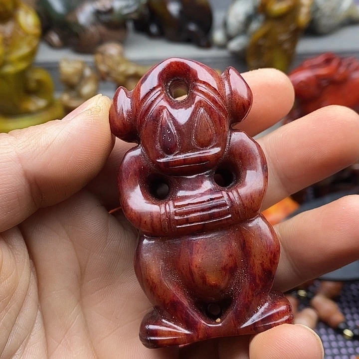 未镶嵌蛇纹石玉颈饰