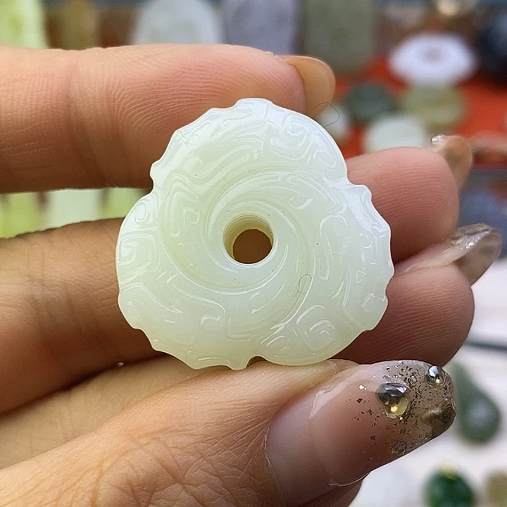 和田玉未镶嵌颈饰时来运转吊坠
