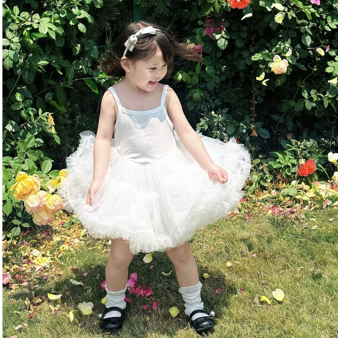壹妈童装女童连衣裙洋气儿童白色吊带公主裙周岁女宝礼服蓬蓬裙