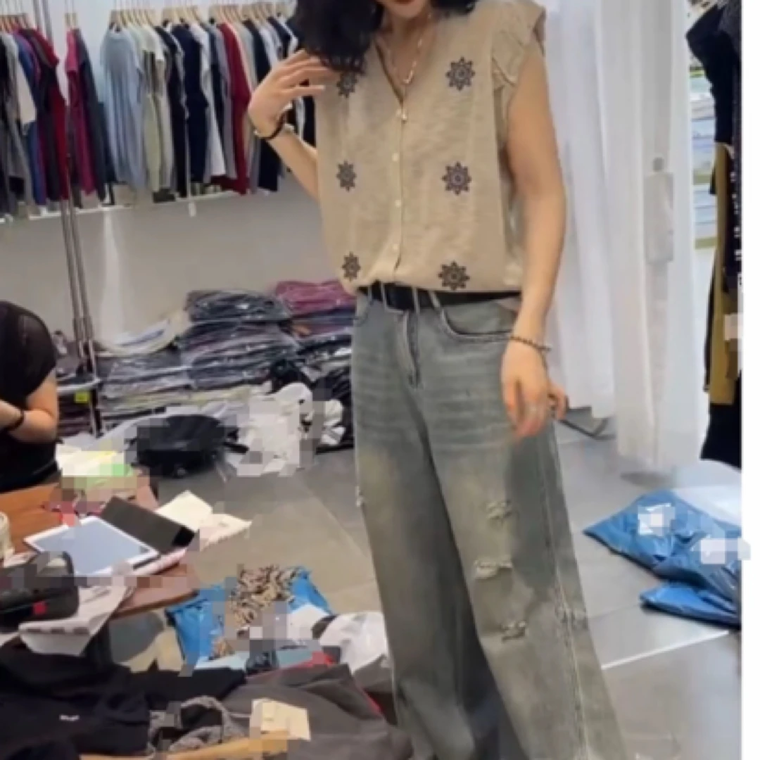 夏季时尚减龄休闲百搭上衣破洞牛仔裤