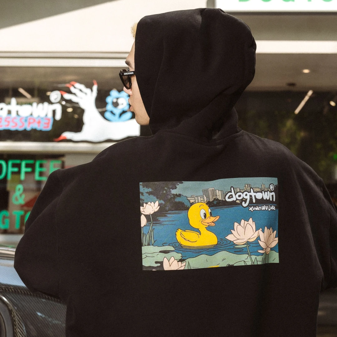 DOGTOWN 25FW南京地标系列玄武湖鸭子船卡通油画刺绣帽衫卫衣