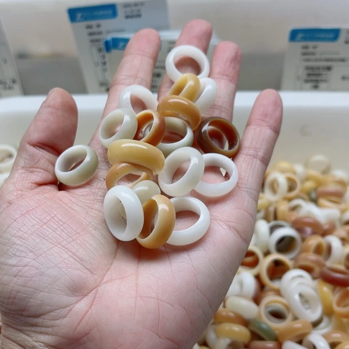 吊坠白玉菩提瑕疵跑环10卡灯牌宠10