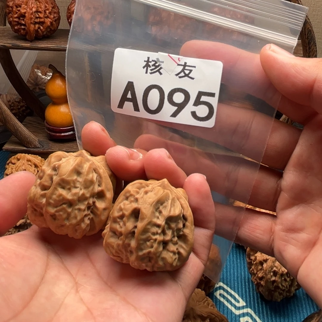 吊坠文玩核桃三角蛙