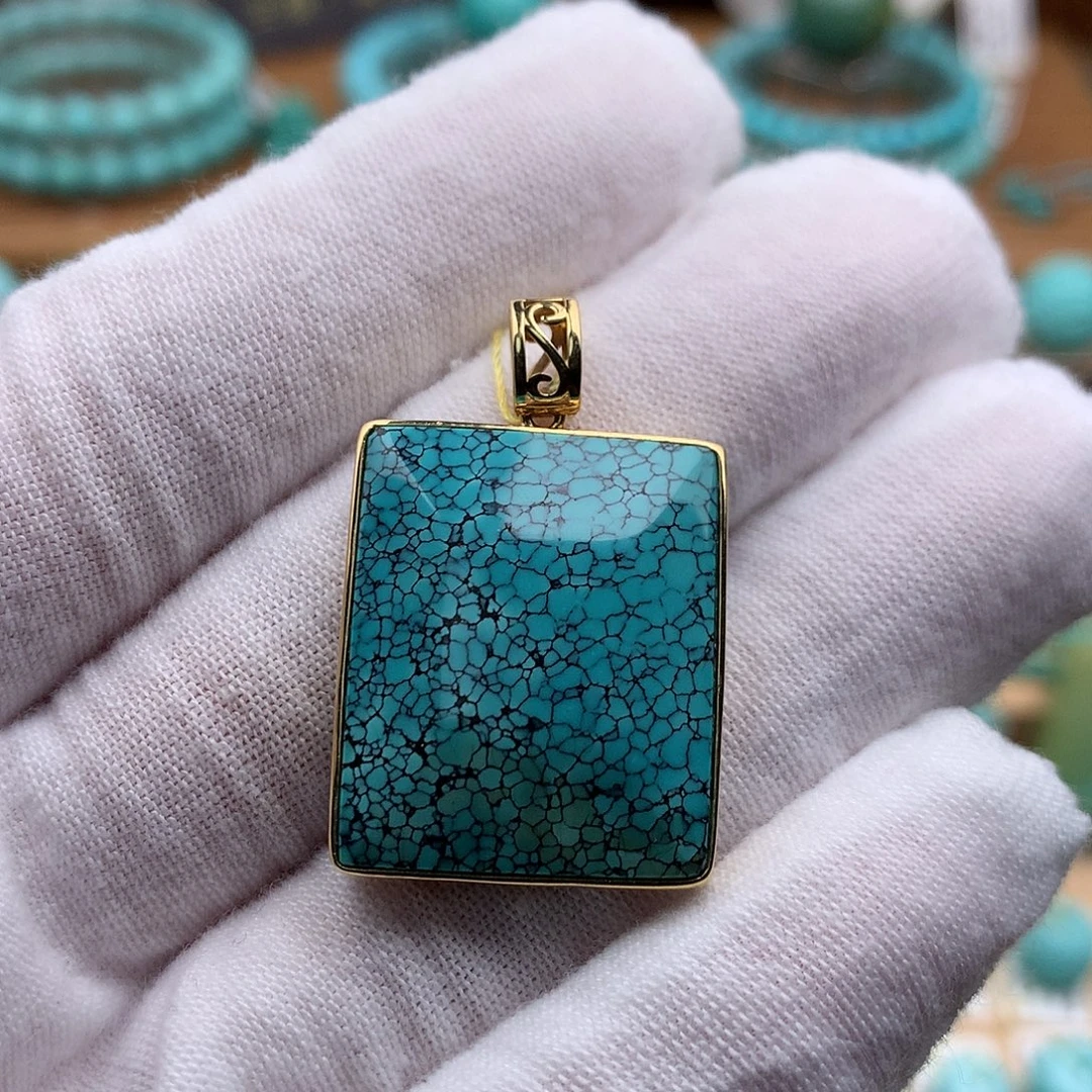 绿松石18K金镶嵌珠宝奇石