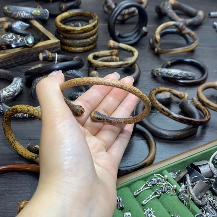 木质非金属磨砂龙纹