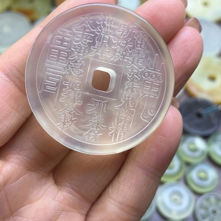 蛇纹石玉颈饰未镶嵌张*胖