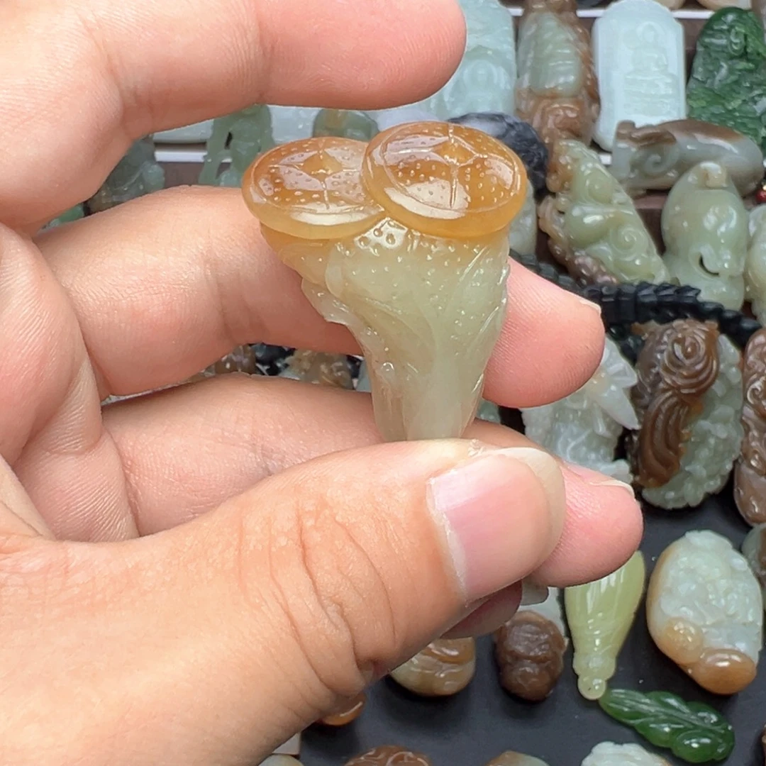 和田玉未镶嵌挂件