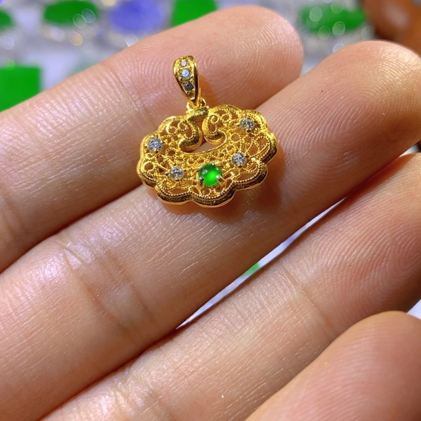 【闪购商品】翡翠挂件银S925镶嵌天然翡翠