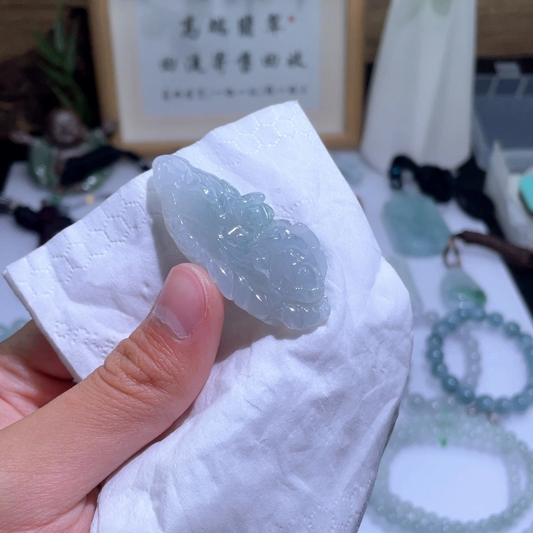 翡翠未镶嵌颈饰吊坠35