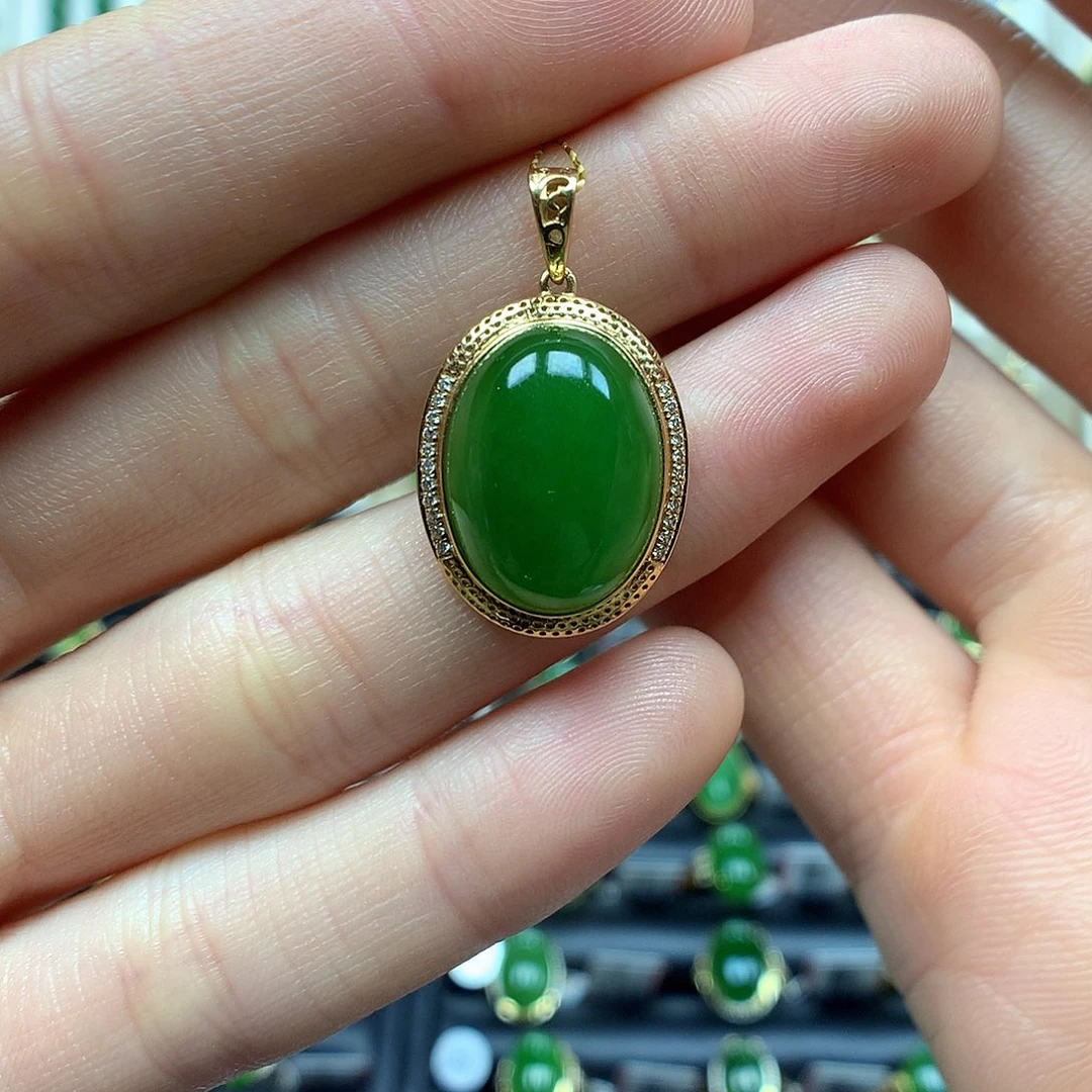 和田玉颈饰18K金镶嵌12×16