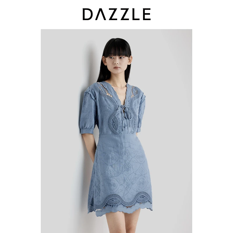 DAZZLE 地素连衣裙2025年新款蓝色镂空刺绣连衣裙2J2O484