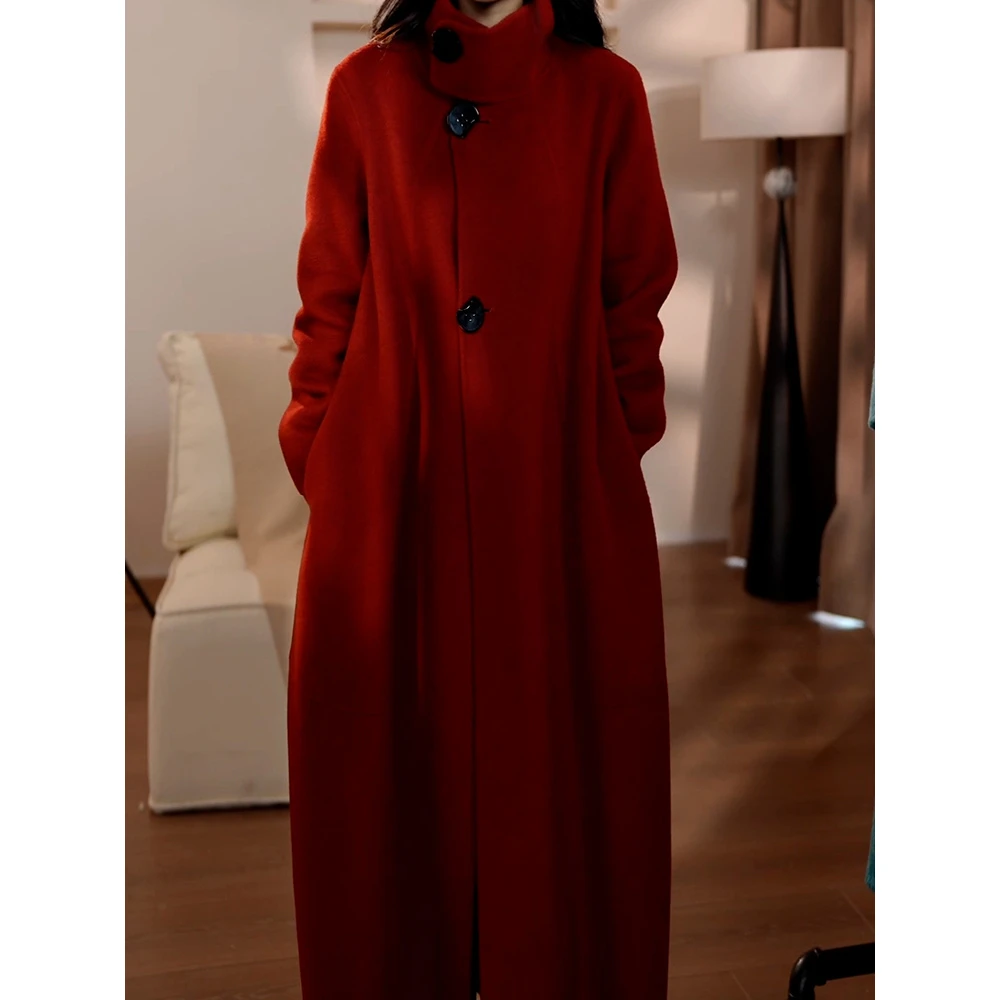 时尚设计感名媛风毛呢外套2025冬季新款宽松保暖立领红色长款大衣