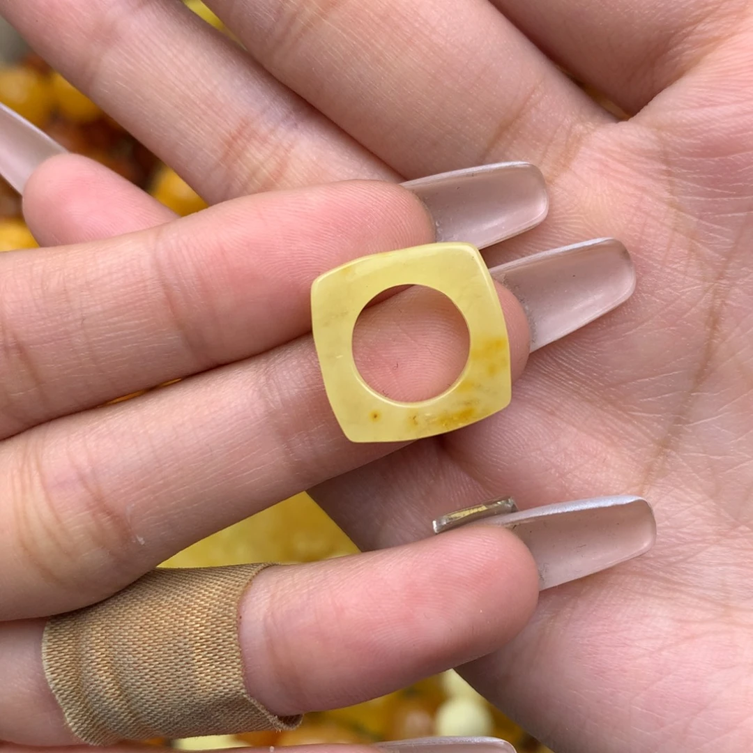 琥珀未镶嵌珠宝奇石