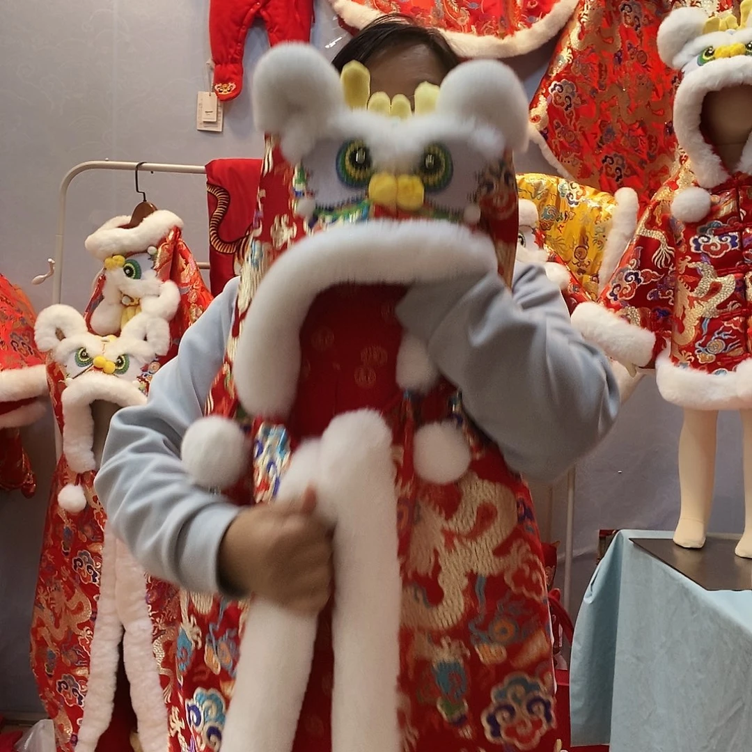 三醋酯纤维手工龙头大披风