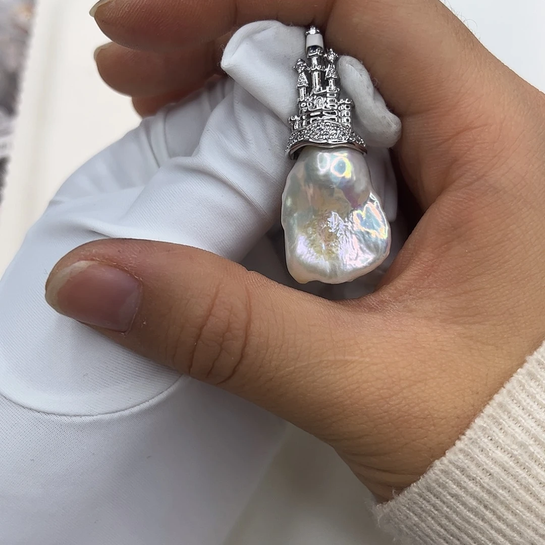 淡水珍珠合金耳饰