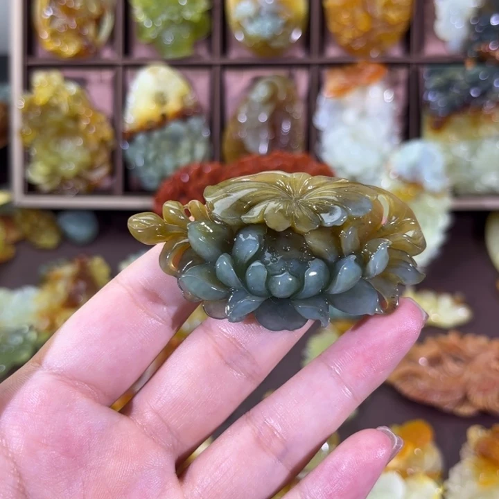 未镶嵌蛇纹石玉颈饰