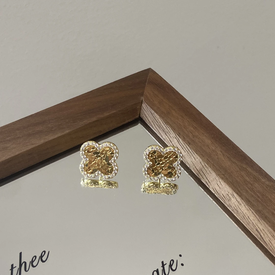 铜合金锆石耳饰 福利银针 古法工艺 四叶花 气质时尚耳钉E3860