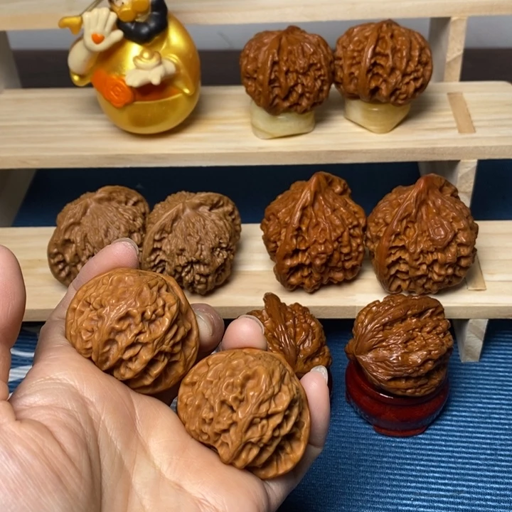 一***人把件文玩核桃宫灯