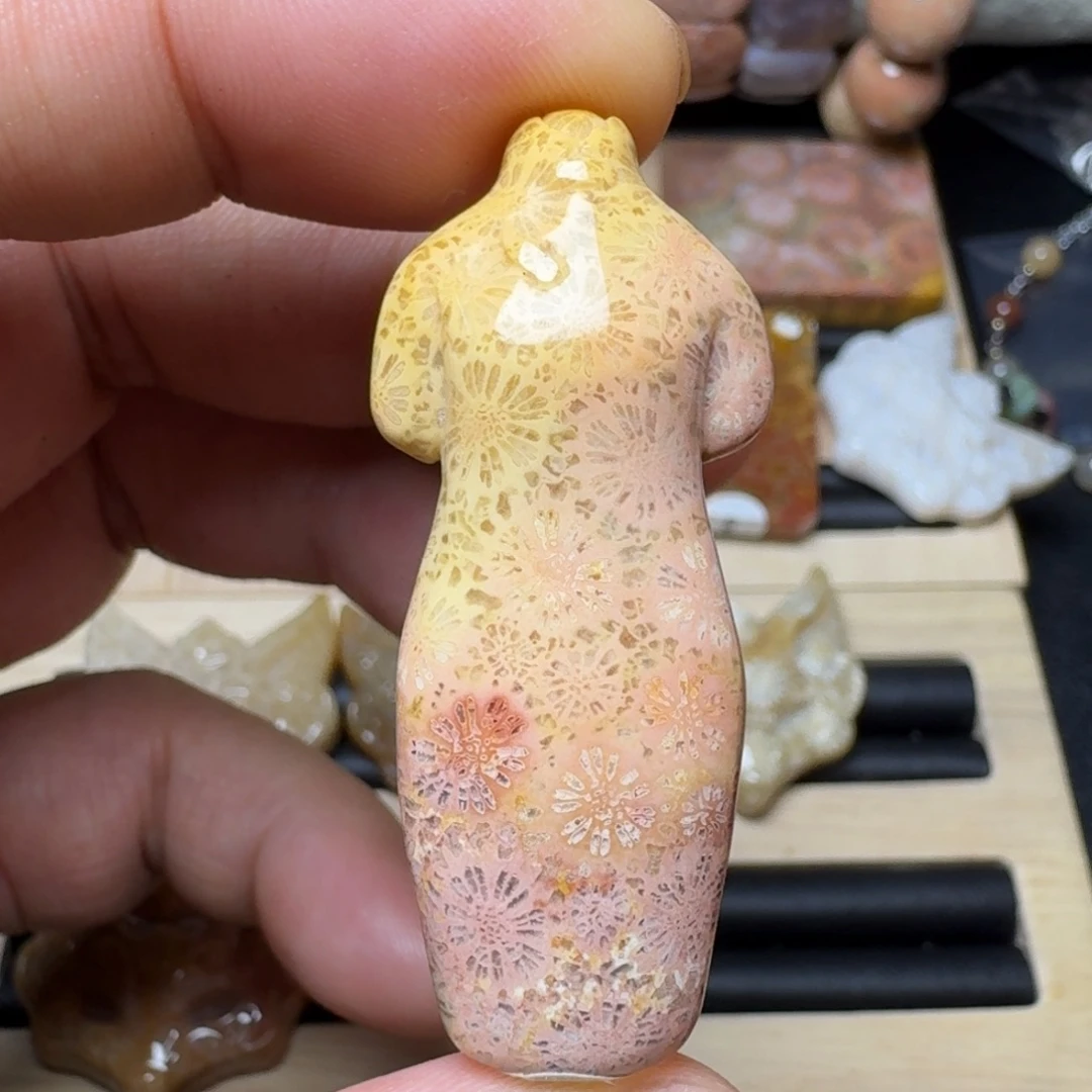 硅化玉未镶嵌纯天然色有机玉石保真色旗开得胜