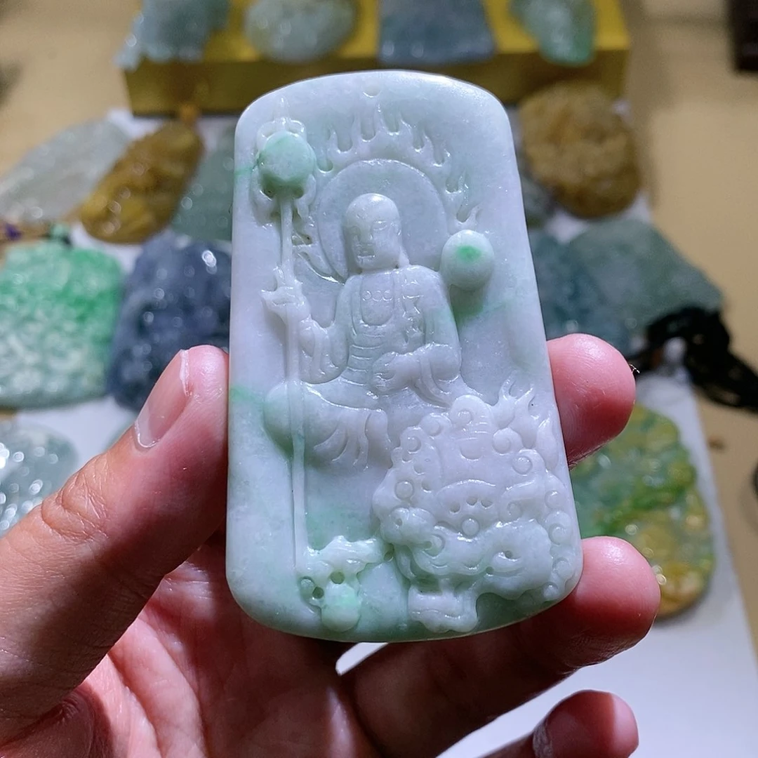 【闪购商品】翡翠颈饰未镶嵌地藏