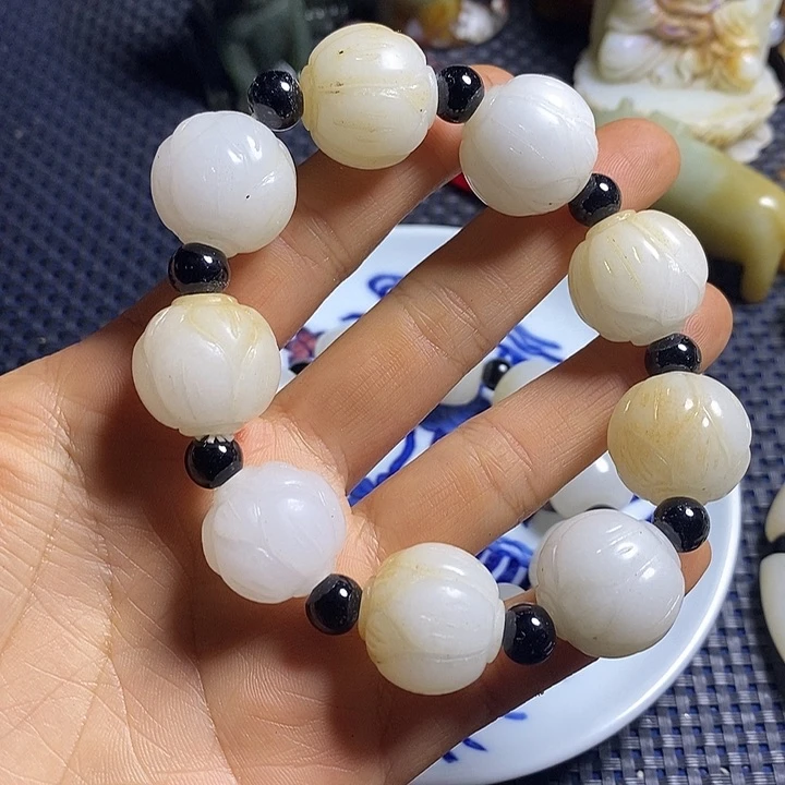 吊坠白玉菩提支持七天无理由