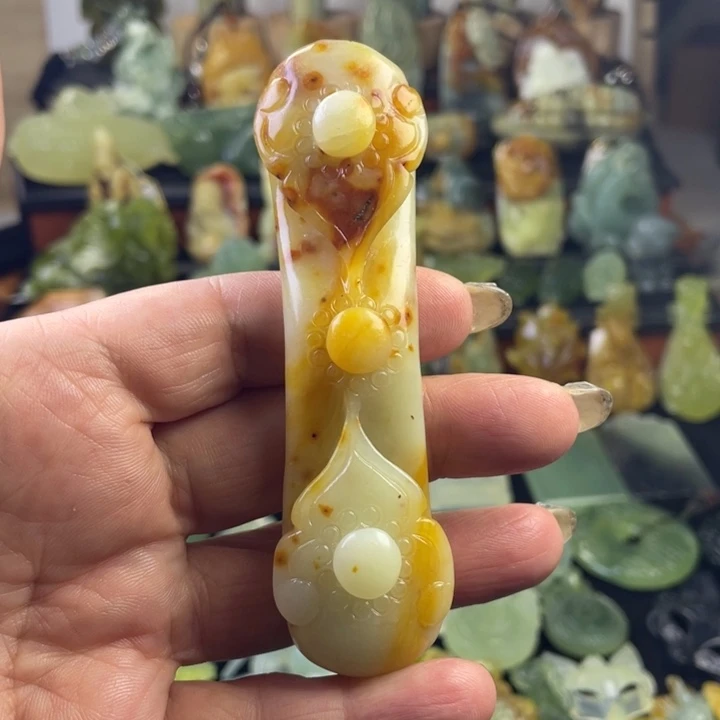 蛇纹石玉颈饰合金