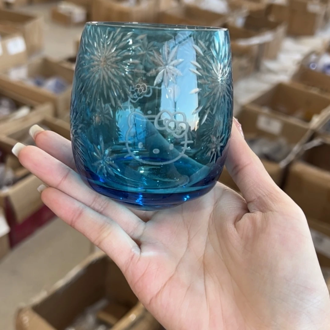 【闪购商品】如图微瑕一个，烟花kt猫一个